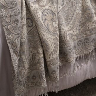 Fanni K Paisley torkkupeitto 130x170 cm