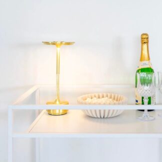 House Nordic Lyneham ladattava LED pöytävalaisin messinki