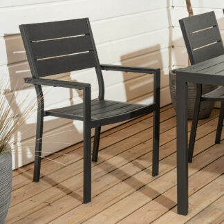 Saarni aintwood tuoli musta