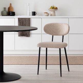 Daniel tuoli vaalea beige basel 24, mustat jalat