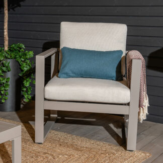 Madison ECO-line koristetyyny ulkokäyttöön 50x30 cm farkunsininen