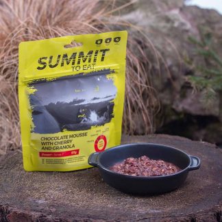 Summit To Eat Chocolate Mousse With Granola & Cherry retkiruoka