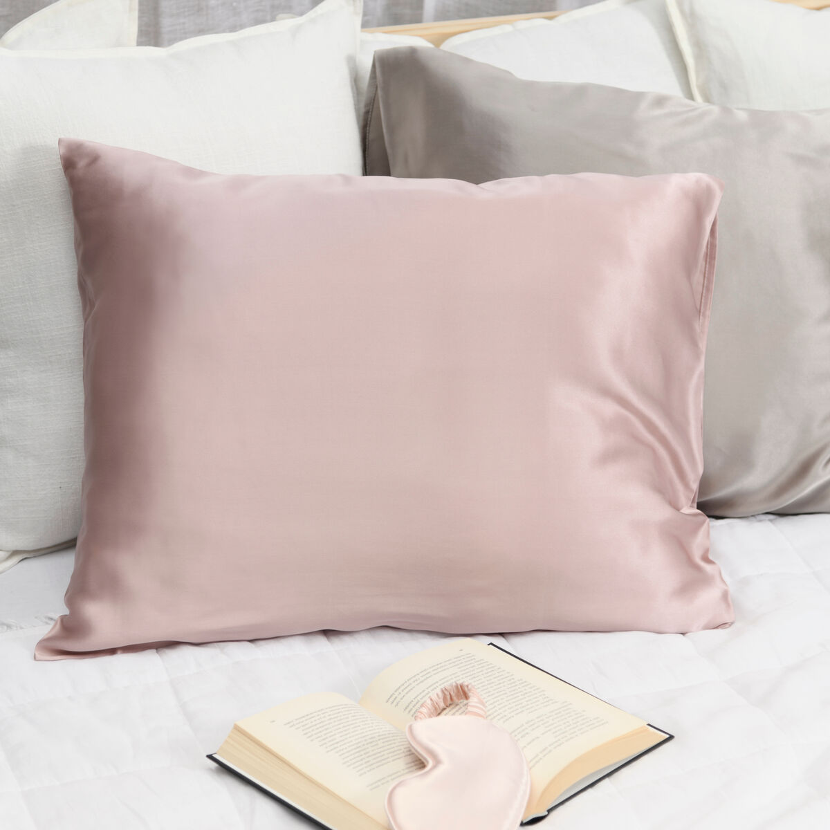 Fanni K Silk Tyynyliina 50x60 cm vaaleanpunainen