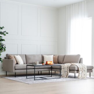 Scandic Copenhagen avokulmasohva oikea kitti Soro 23, mustat jalat