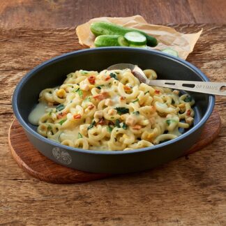 Trek'n Eat Creamy Pasta with Chicken and Spinach valmisateria