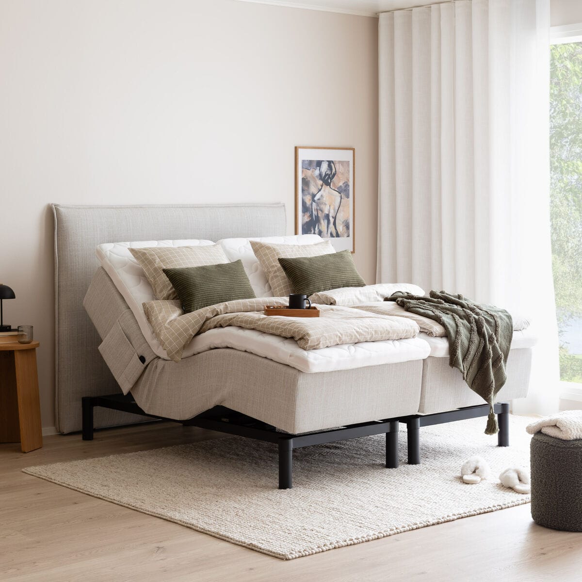 Unia Hopea moottorisänky M/L 160x200 beige, pronssi 8cm, 18cm musta jalka