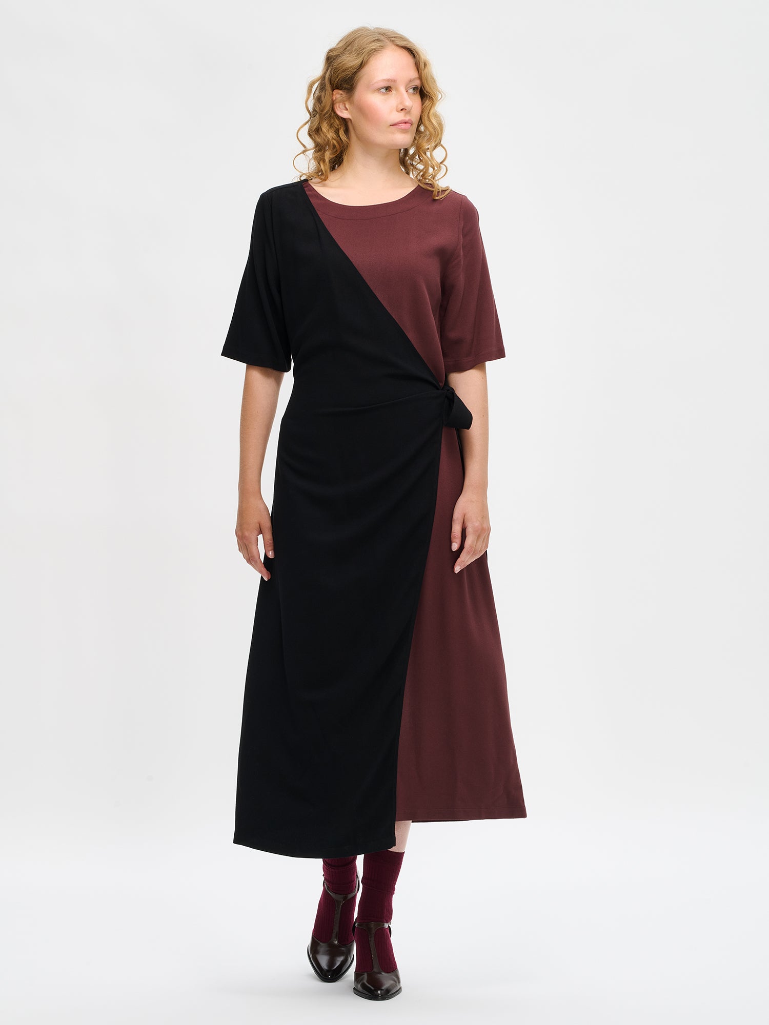 Nanso LYYRA mekko - tummanruskea-44